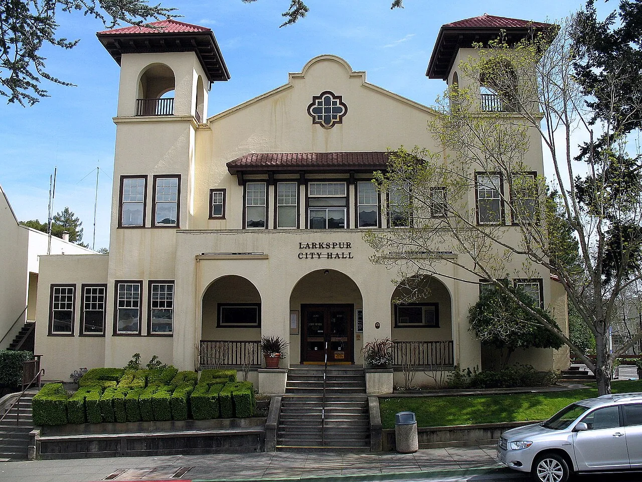 Commercial Roofing in Larkspur, CA